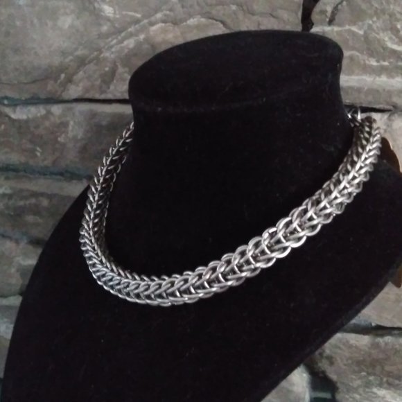 **SALE PRICE** (Unisex) Closed Round Jump Ring Necklace